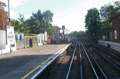 Arriving in Ealing Common eastbound platform