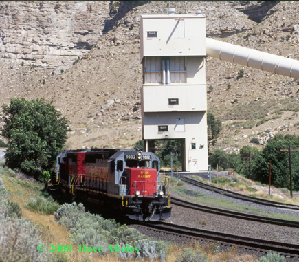 Utah Railway eastbound empties; Castle Gate, UT 08/18/00