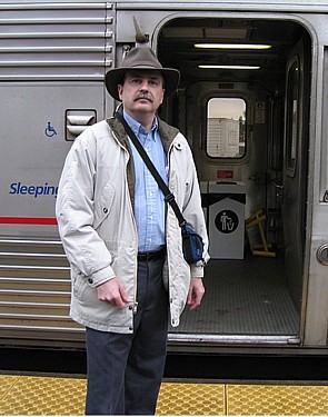 Mr. Toy - Train Traveler