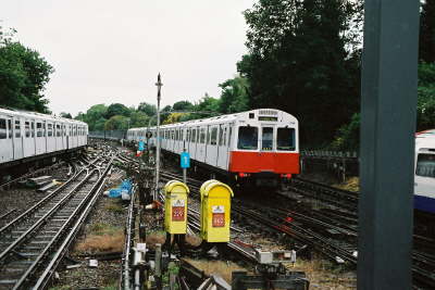Departing Ealing Common