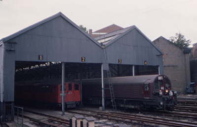 L44 and 1938 Tube Stock at Drayton Park