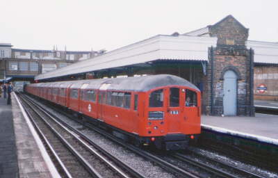 1938 Tube Stock at Willesden Green