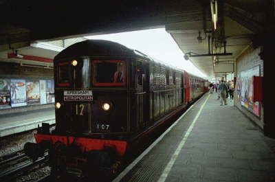 Loading at Harrow-on-the-Hill