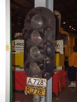 Auto Signal Head and Auto Repeater Head mounted on same back plate