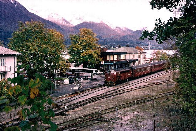 di3626_lt354_andalsnes_19991011_rgn.jpg