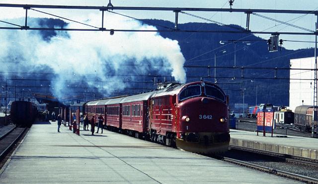 di3642_457_trondheim_19960428_lhb.jpg