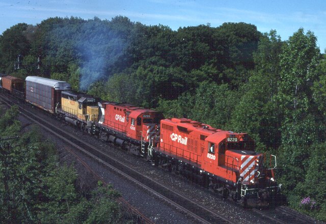 CP 8220