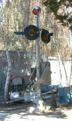 grade crossing barrier