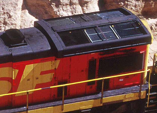 BNSF 5176 C30-7 Stack and Radiator Sections
