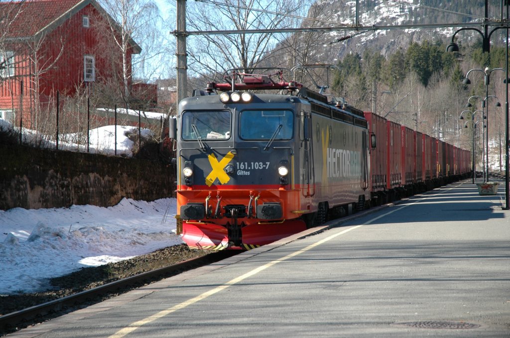 papircontbillingstad100406.jpg