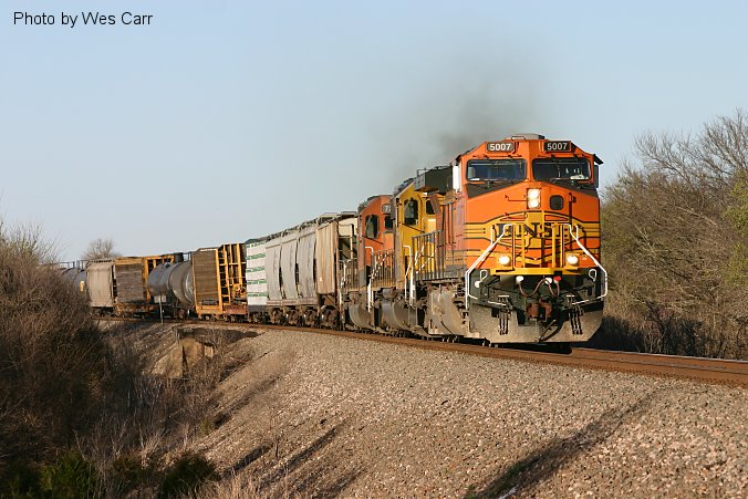 BNSF 5007 south of Krum, TX