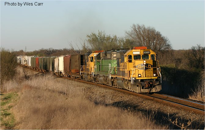 three SD40-2s on M TULTPL