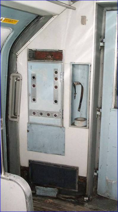72 TS Guard Controls No1 Side 72132.jpg (35762 bytes)