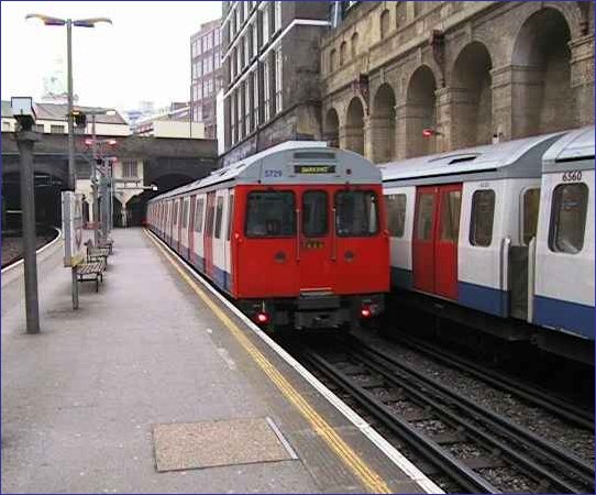 C Stock leaving Barbican.JPG (58855 bytes)