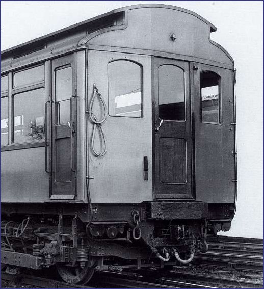 G Stock car end.jpg (73542 bytes)