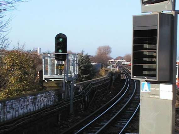 Stamford Brook DR WB Starter GG.JPG (30186 bytes)