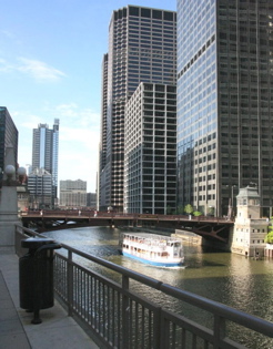 068%20Chi%20tourist%20boat%20bldgs.jpg